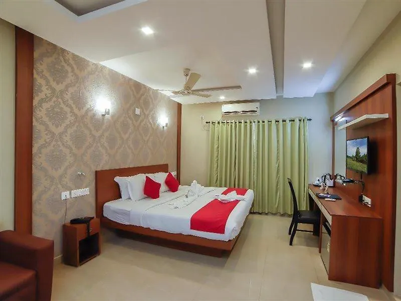 Sreepathi Indraprastha Hotel Guruvayur 4*,