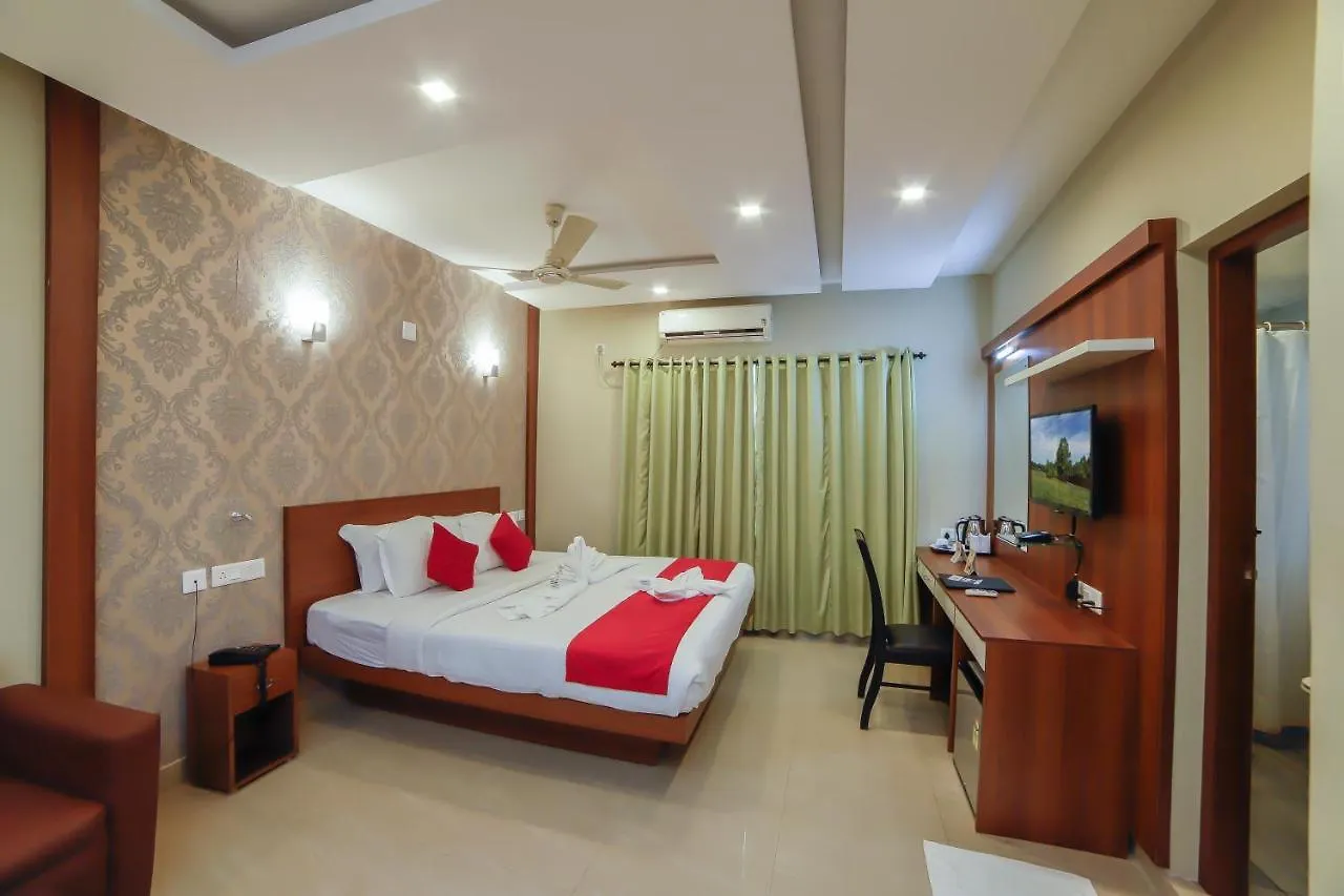 Sreepathi Indraprastha Hotel Guruvayur 4*,